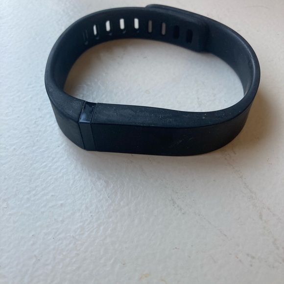 FitBit Versa FREE WITH PURCHASE As Is No Charger - Picture 1 of 5